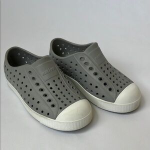 Native Jefferson Shoes Grey Size C10